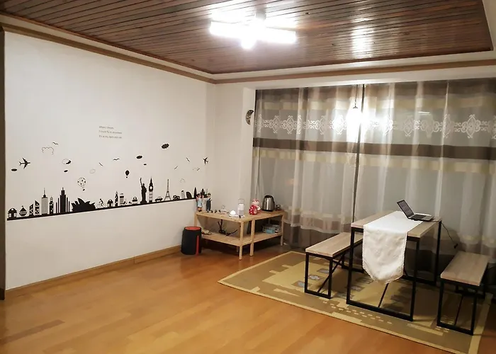 홈스테이 까사 씨엘로 *